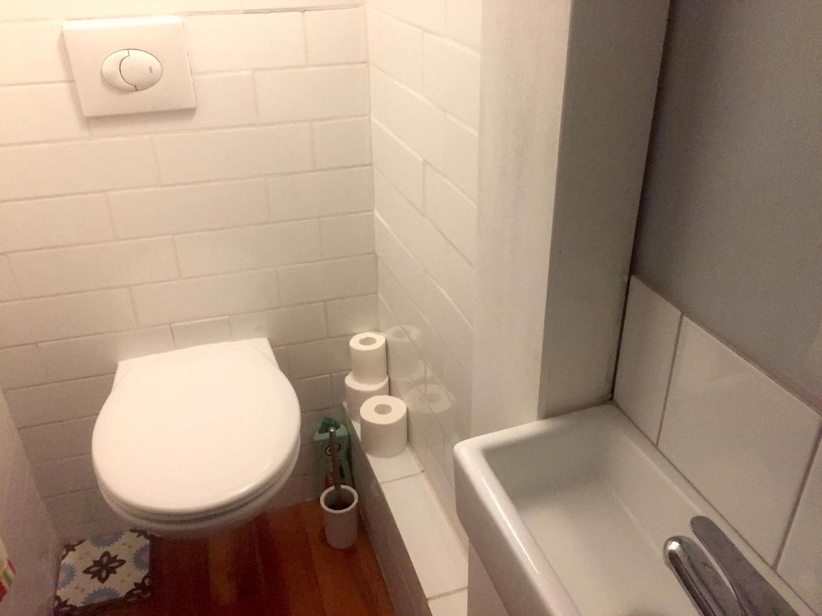 Typical Familial Old In Center Apartment *