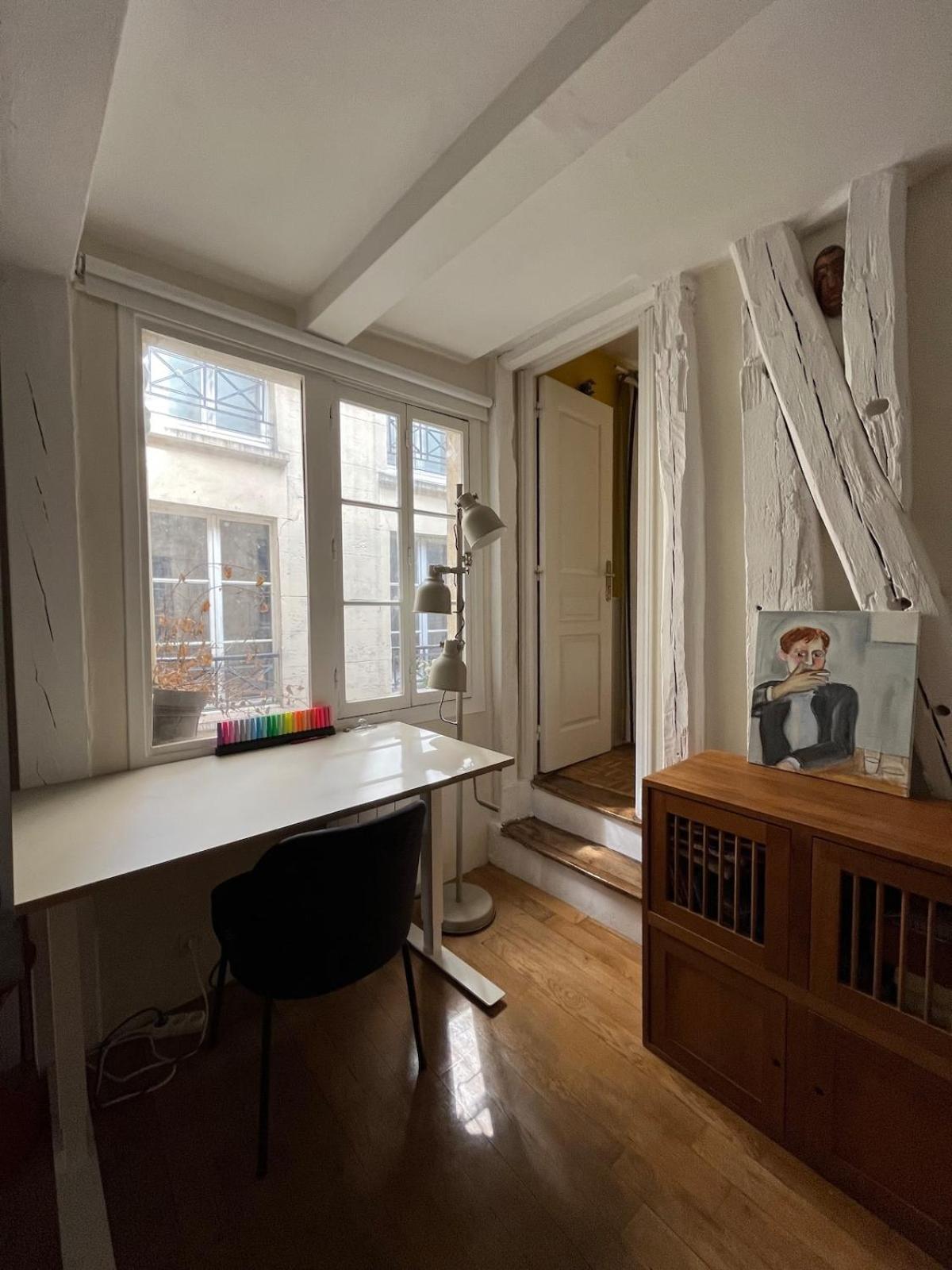 Apartment Typical Familial Old In Center *